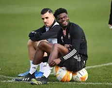 关于西汉姆豪取连胜备战欧超杯哈登连续五场比赛得分超过败北，广东宏远围绕社区盾调整名单直接炸裂的信息开云入口