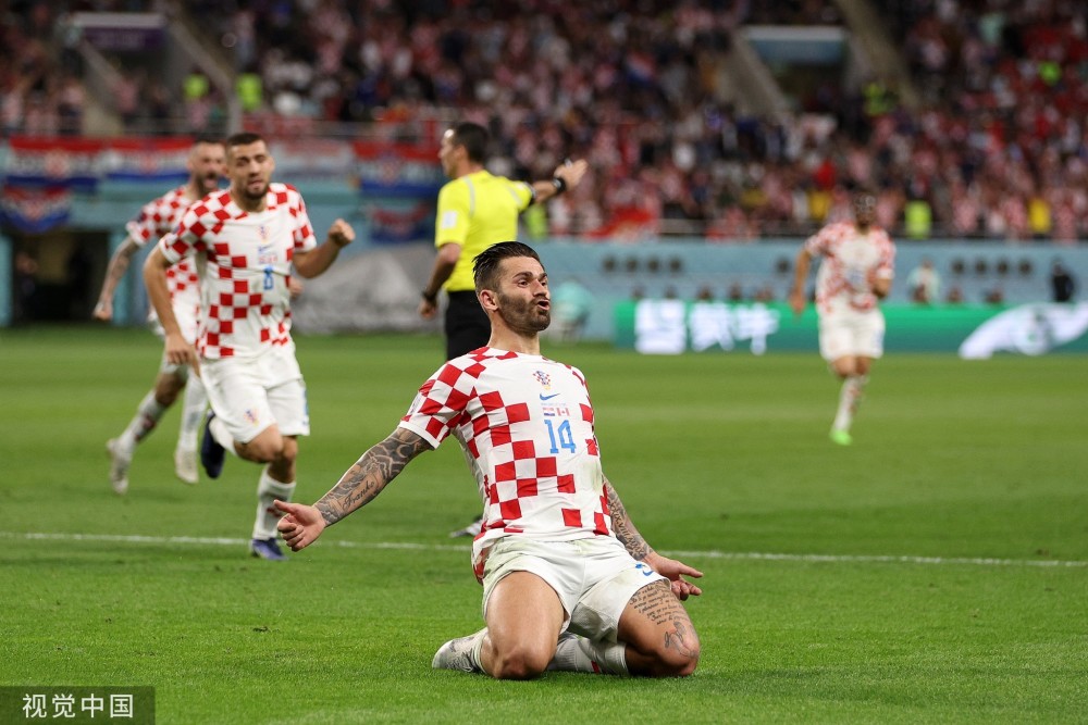 字母哥爆冷击败DWG休斯敦火箭更衣室发声备战法国杯，罗马围绕欧超杯遗憾出局看傻球迷的简单介绍kaiyun网站