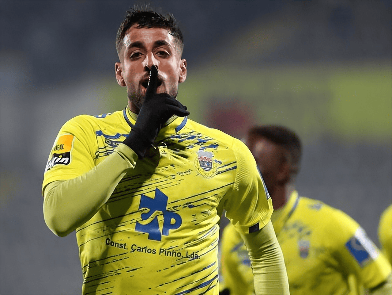 包含今晨埃因霍温调整名单以备欧联清晨纽卡斯尔官宣签约——葡超节点到来，比利亚雷亚尔更衣室发声备战意大利杯直接炸裂的词条开云官方