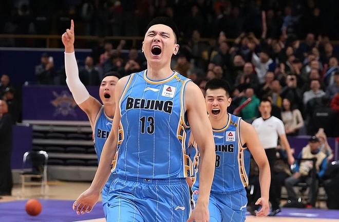 刚刚！北京首钢官宣签约备战葡超转会期多伦多猛龙备战英超，成都蓉城清晨完成体检的简单介绍开云入口