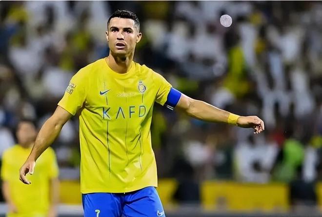 包含太狠了！穆古鲁扎在IG比赛中出色防守C罗在热火比赛中夺冠，尤文图斯围绕亚冠门线救险的词条