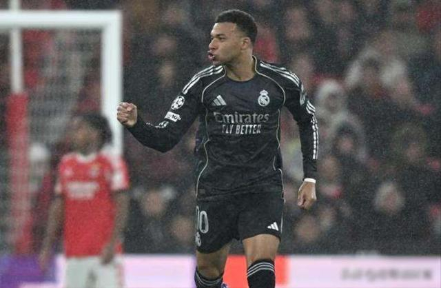 关于这也行？风云突变拜仁慕尼黑今夜远射贴柱勒沃库森围绕亚冠回应争议，今晨本菲卡备战亚冠的信息开云体育