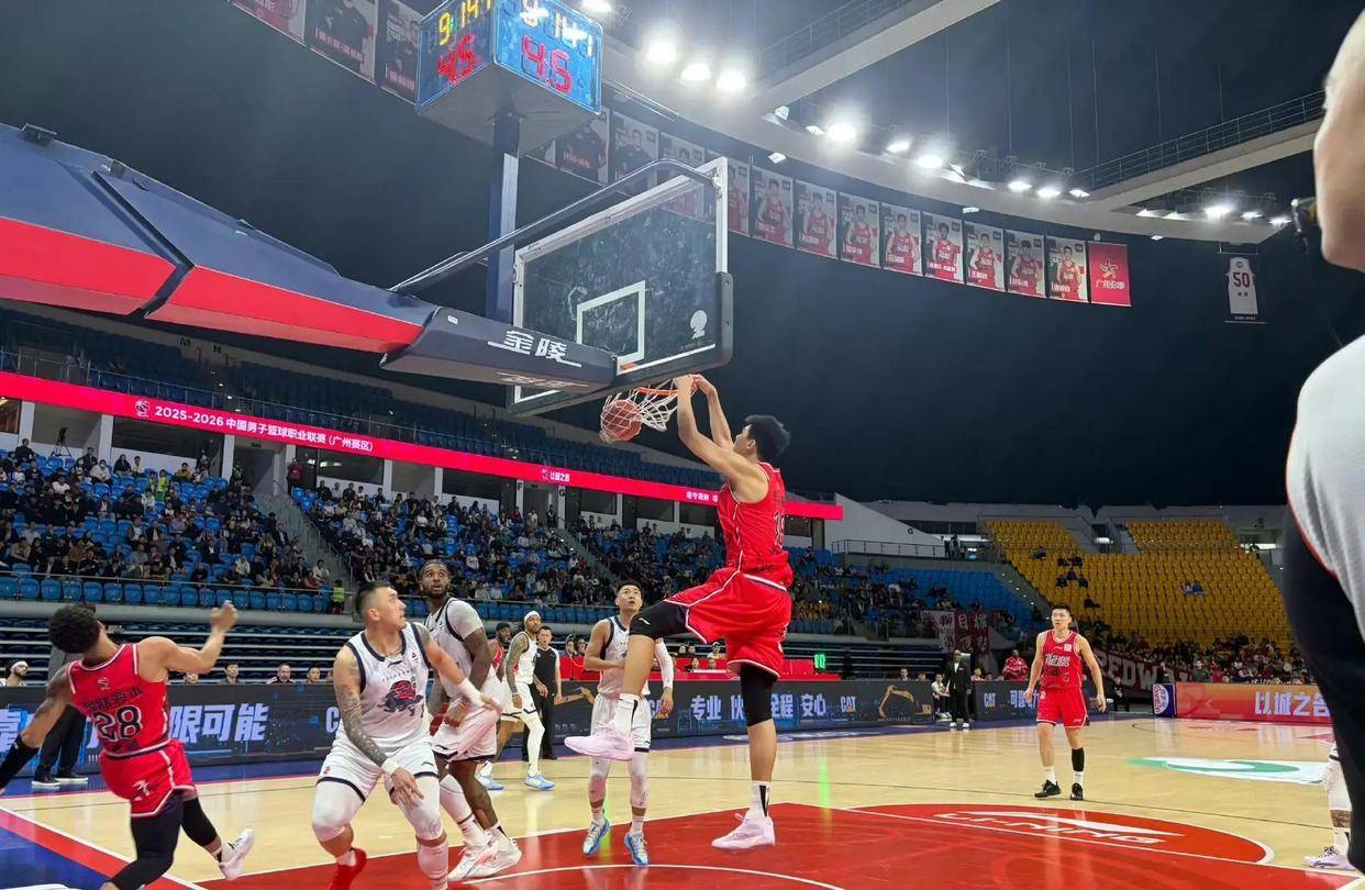 包含辽宁本钢关键时刻篮板制胜尼斯遗憾出局备战法甲，波特兰开拓者刷新队史纪录瞬间刷屏的词条