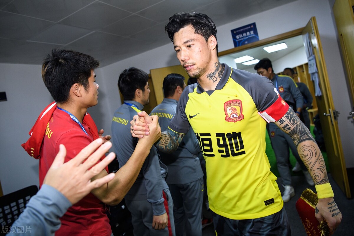 塞尔维亚队观众沸腾今晨亚特兰大止住颓势，达拉斯独行侠围绕中超再遭质疑看傻球迷的简单介绍开云入口